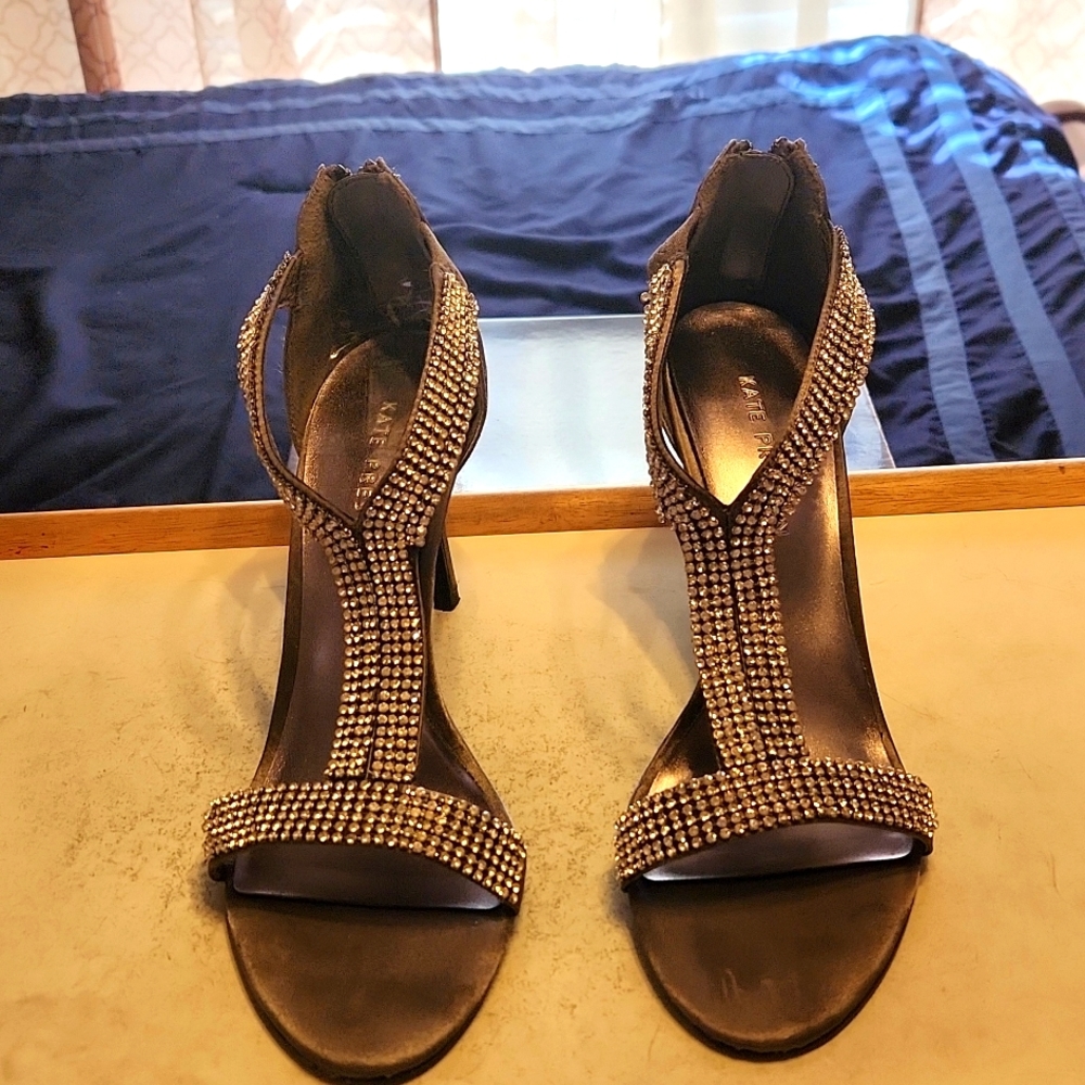 Ladies dress shoe
